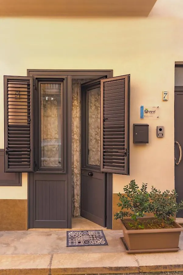 Amuni' Apartments Trabia 0*,